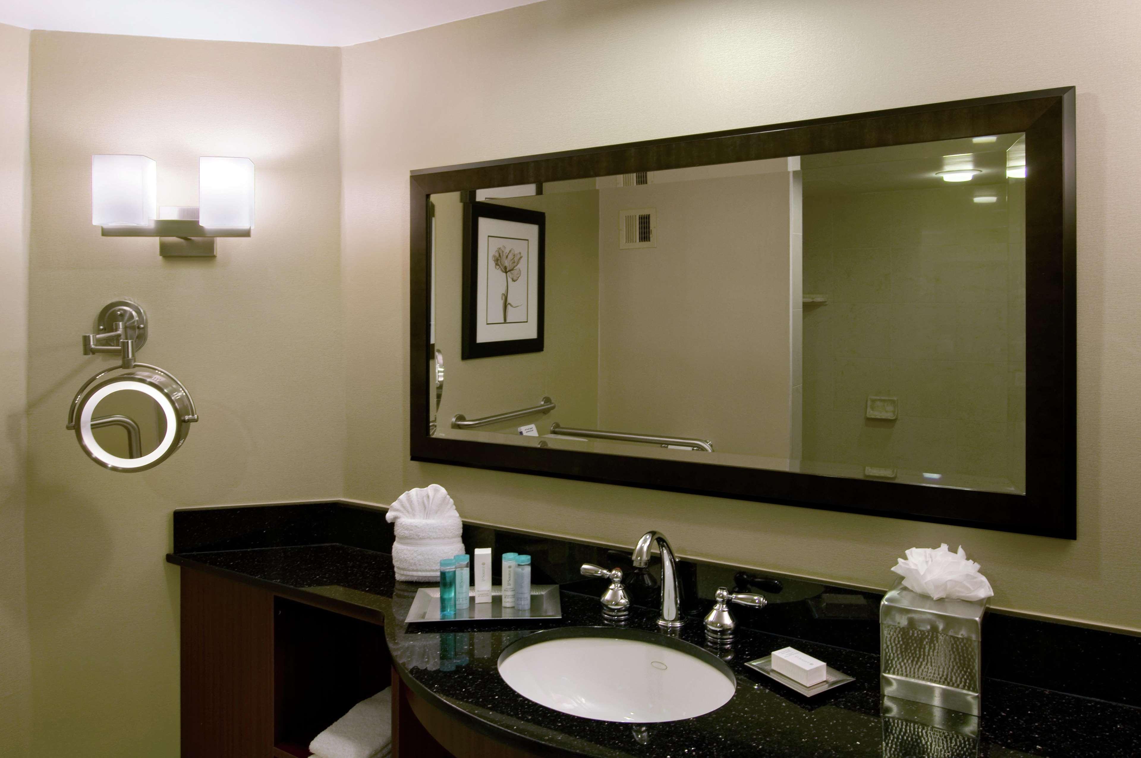 ฮิลตัน ชาร์ลอตต์ เอ็กเซกคิวทีฟ พาร์ค Hotel ชาร์ล็อต ห้อง รูปภาพ